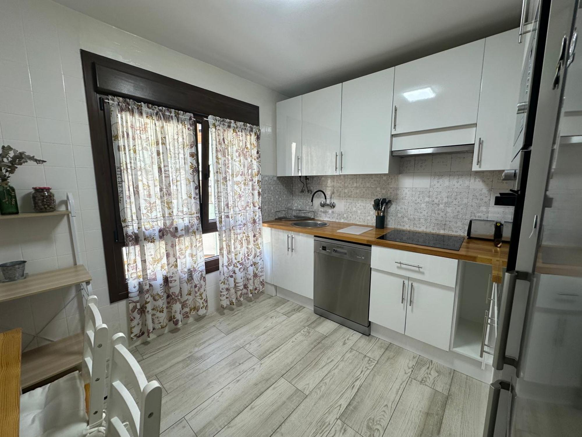 Itos Flats Infiesto Apartment Bagian luar foto