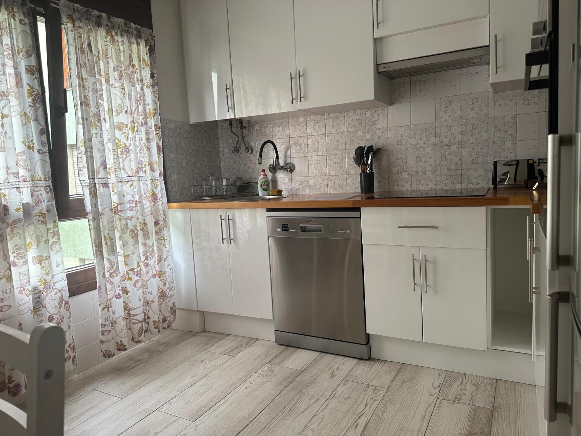 Itos Flats Infiesto Apartment Bagian luar foto